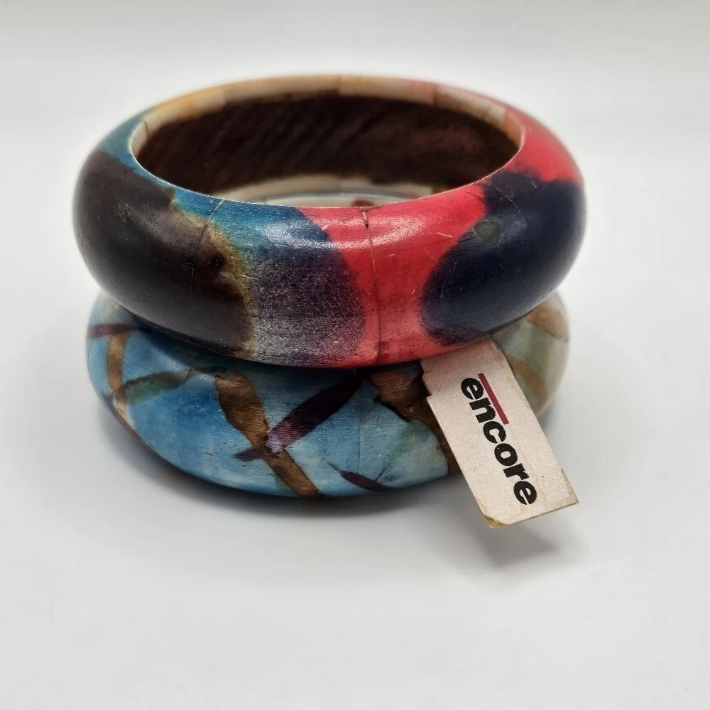 NEW VINTAGE Encore Acrylic Overlay Wood Wooden Round Bangle Bracelets Set of 2